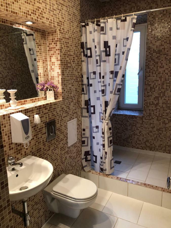 Family Or Group Apartment In Green Center Riga Buitenkant foto