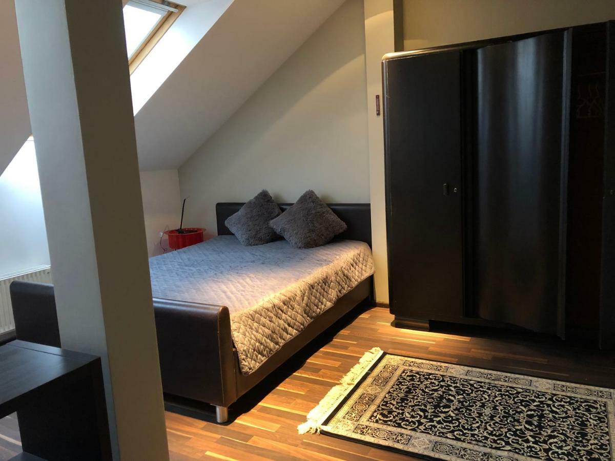 Family Or Group Apartment In Green Center Riga Buitenkant foto