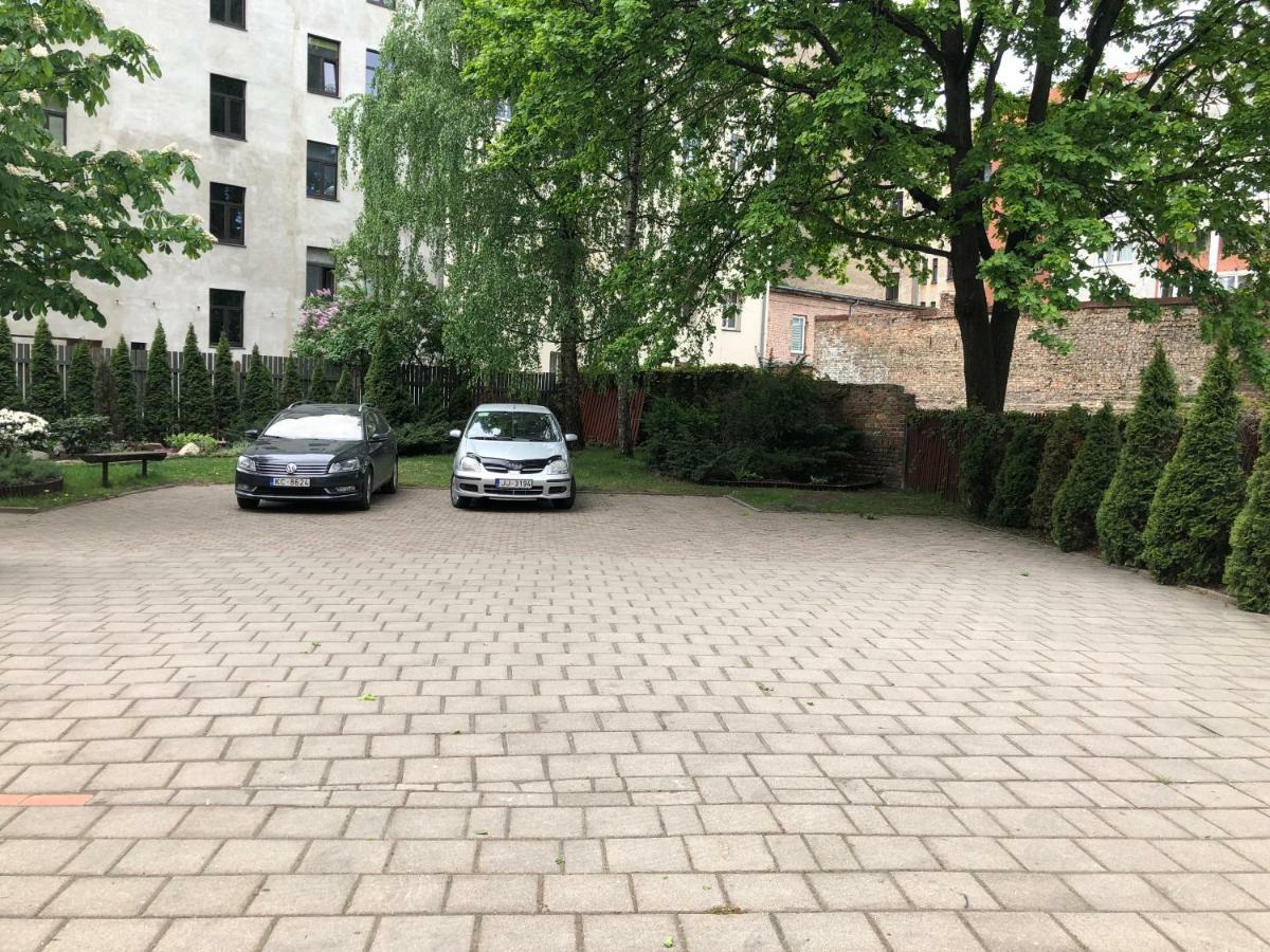 Family Or Group Apartment In Green Center Riga Buitenkant foto